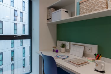 Penthouse En Suite - Image 2